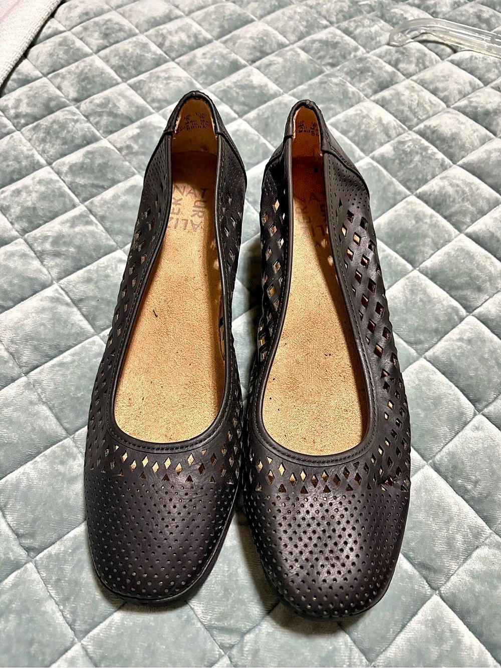 Naturalizer Brina Laser Cut Wedge Pump Black US 9 M